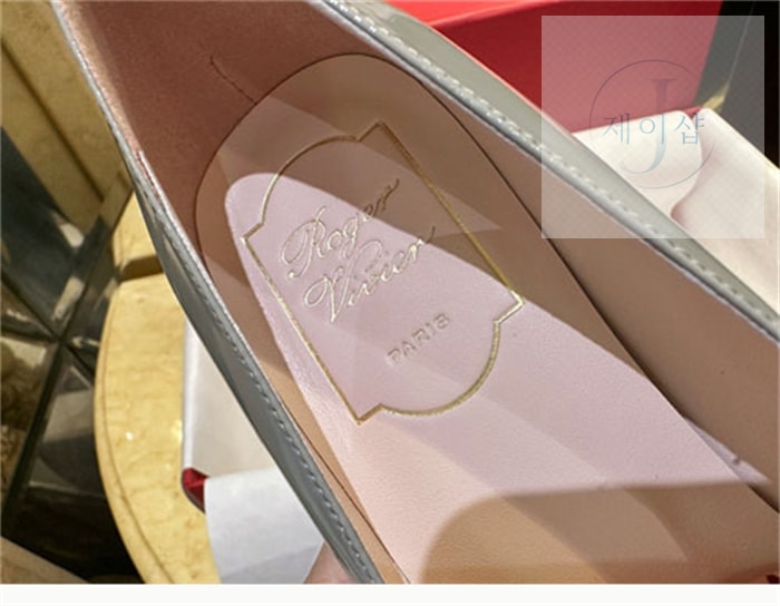 로저 비비에 트럼펫 메탈 버클 펌프스 7cm (TJ공장) - 상세 이미지